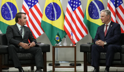 Acordo Brasil/EUA e leilão 5g: Bolsonaro entre pressões domésticas e tensões EUA/China