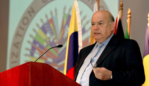José Miguel Insulza comenta desafios da democracia no continente americano