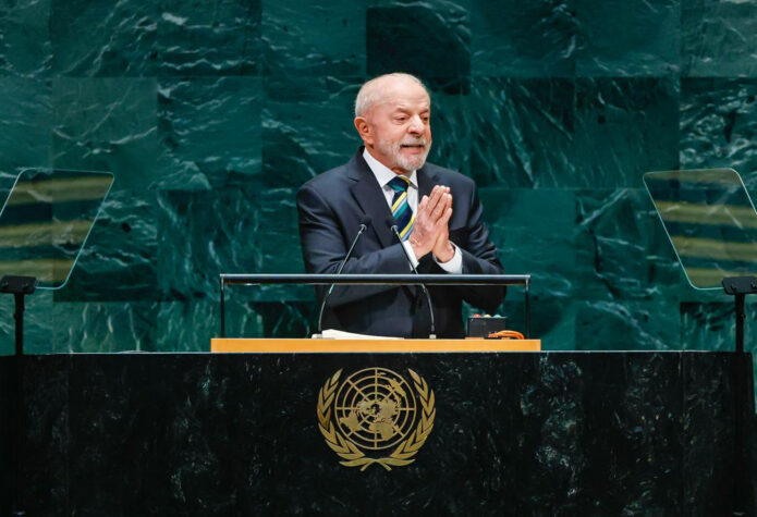 Os discursos de Lula e de Trump na ONU à luz da crise da ordem internacional 