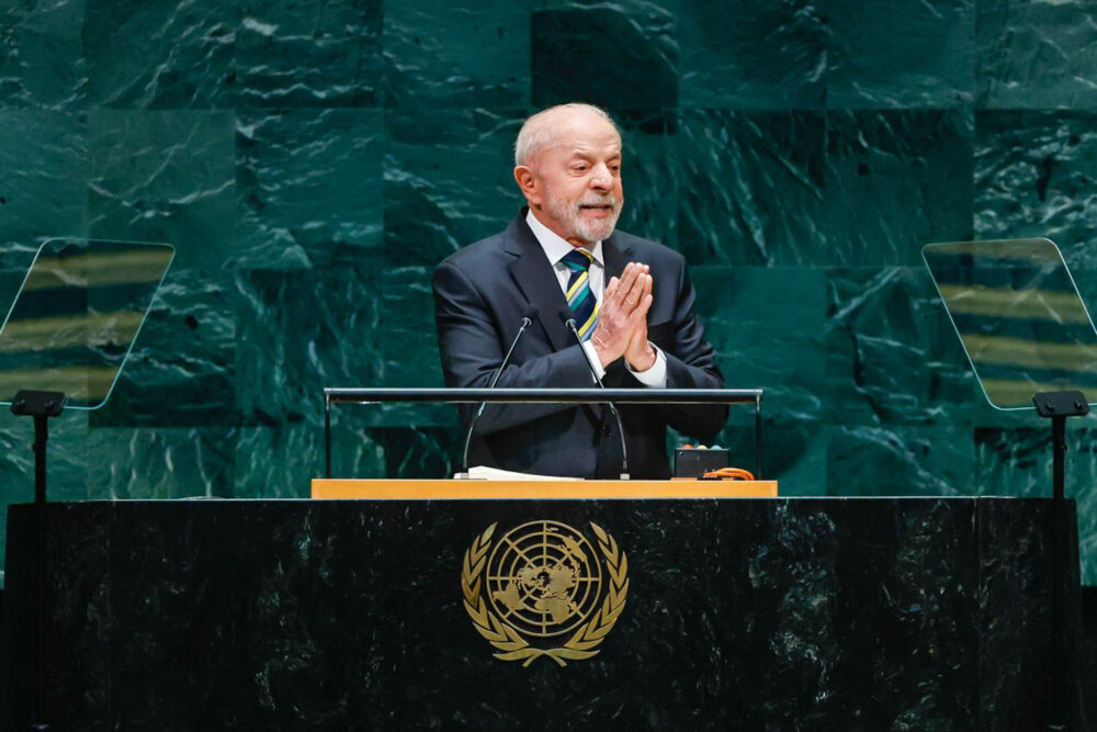 Os discursos de Lula e de Trump na ONU à luz da crise da ordem internacional 