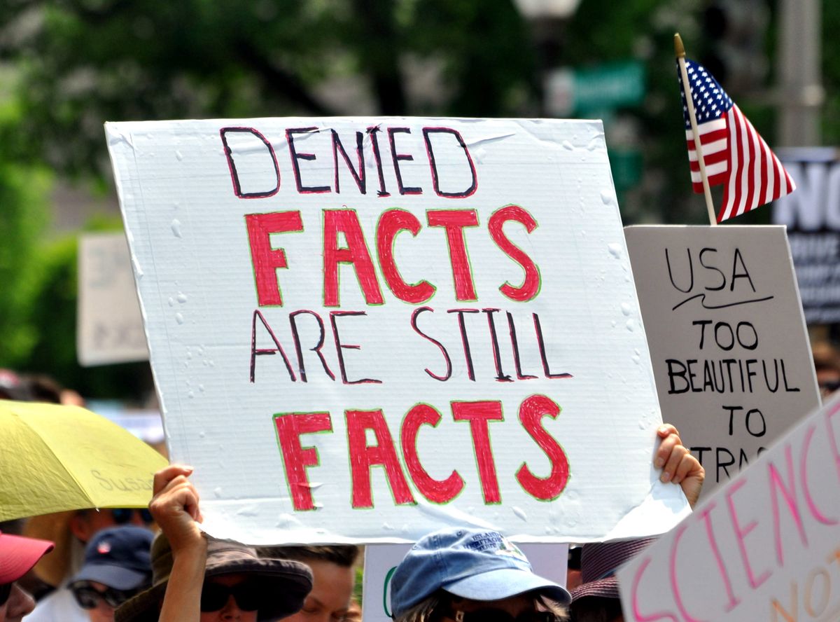 Socio-political and Technological Factors in the Political News and Information Flow in the United States 