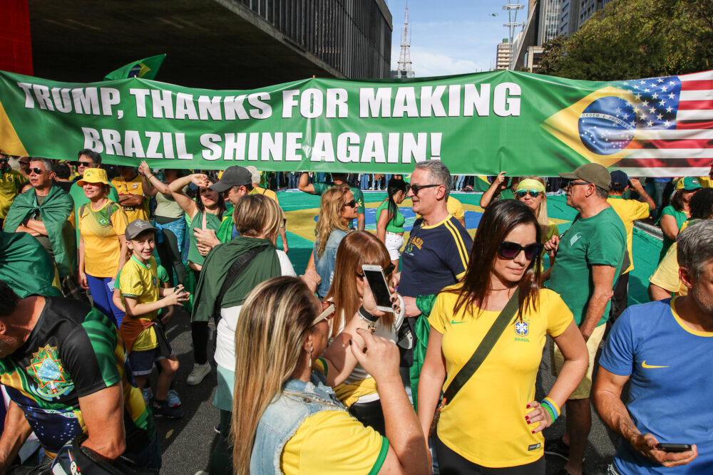 O eco das narrativas pró-Trump nas manifestações pró-Bolsonaro de 2025